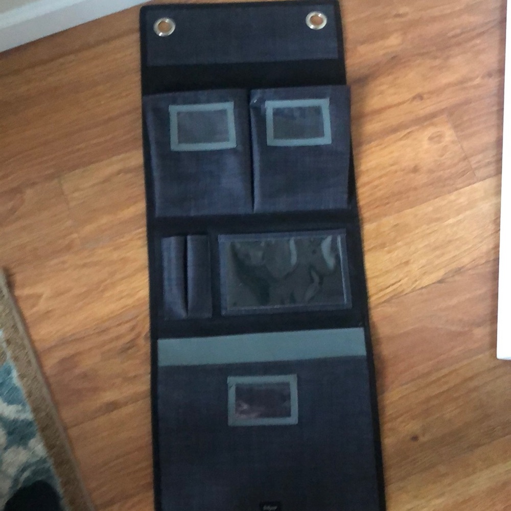 Hanging organizer